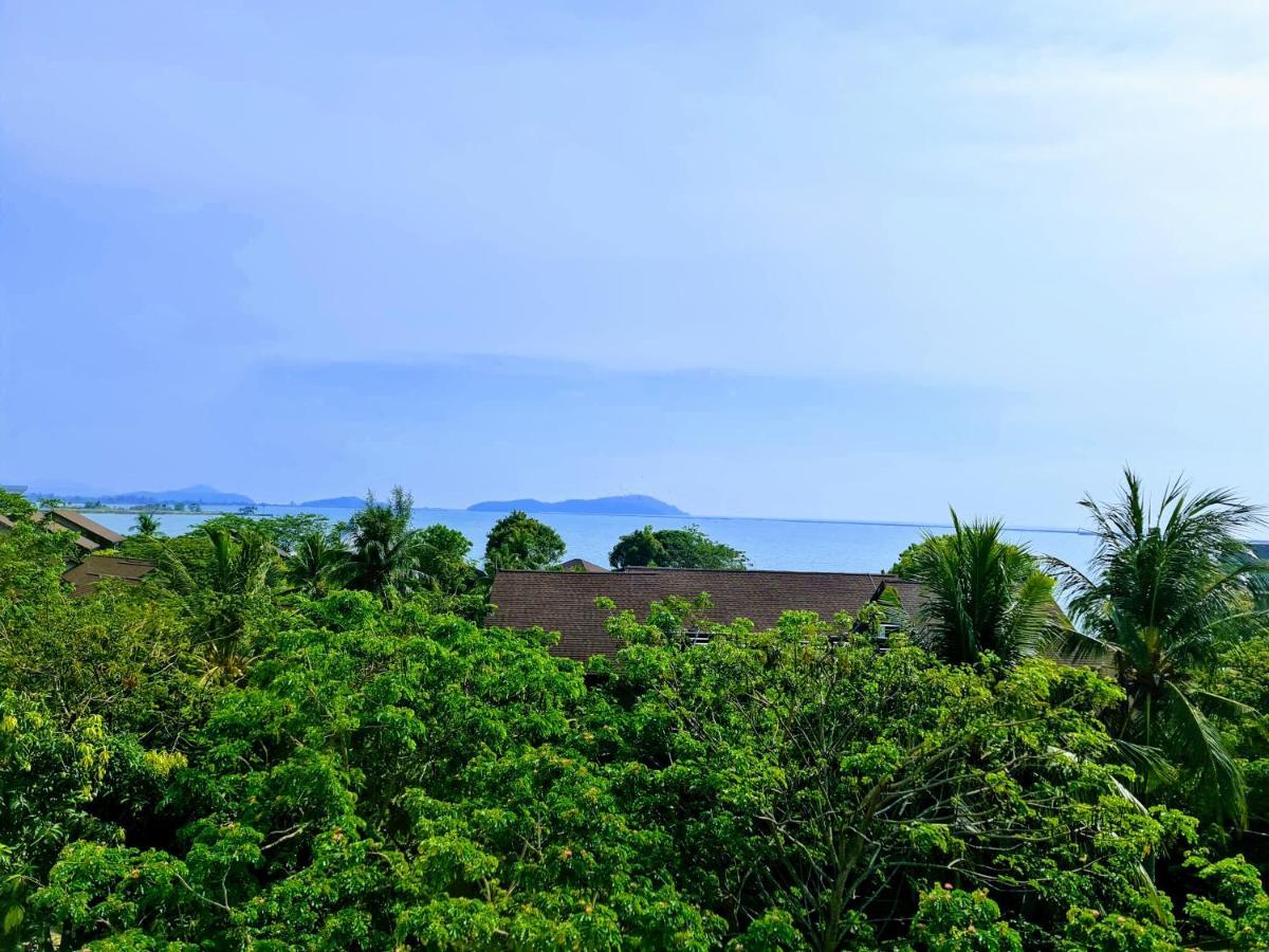 Perdana Serviced Apartment & Resorts Padang Mat Sirat Exterior foto